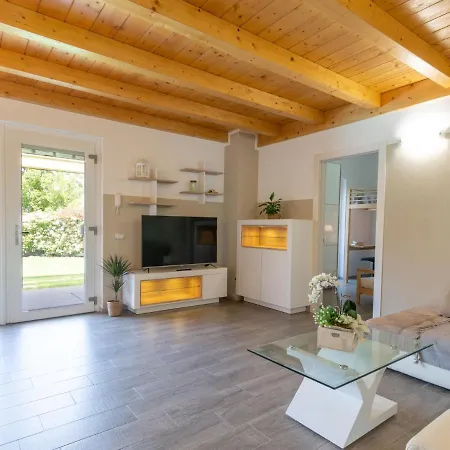 Casa vacanze Locazione Turistica Gelsomini - Cco520