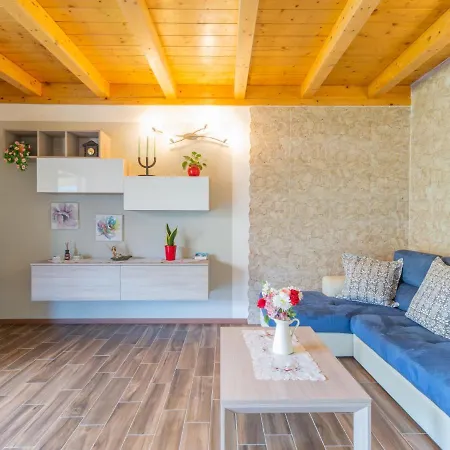 Gelsomini - Cco520 By Interhome * Colico